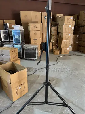 3-Meter Hand Crank and Stereo