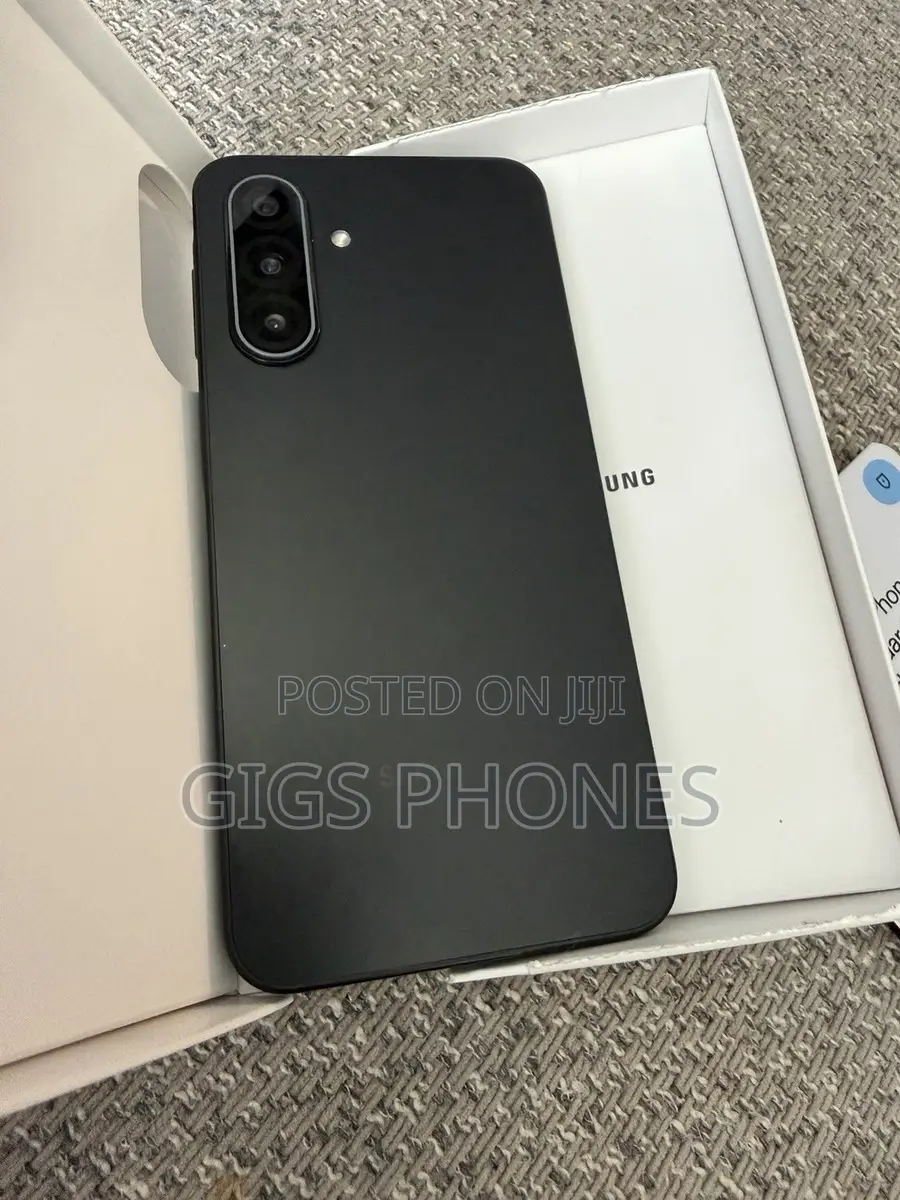 New Samsung Galaxy A17 5G 256 GB