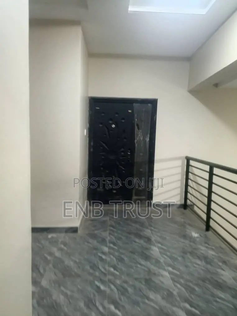 2bdrm Apartment in Canada, Pokuase for rent