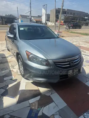 Honda Accord Sedan LX-P 2012 Silver