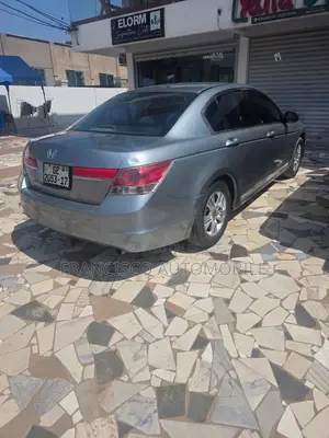 Honda Accord Sedan LX-P 2012 Silver