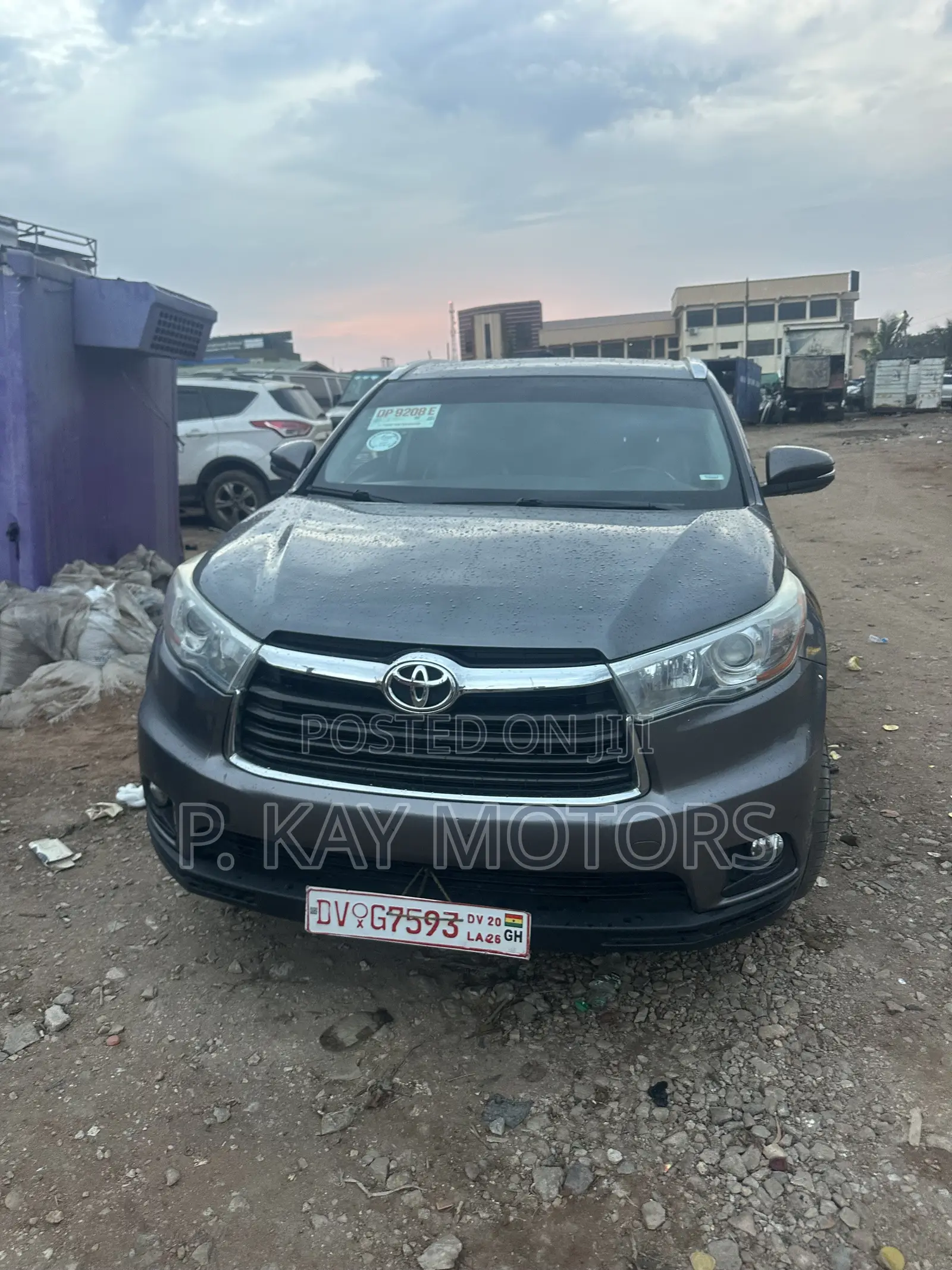 Toyota Highlander XLE V6 4x2 (3.5L 6cyl 6A) 2016 Gray