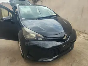 Toyota Vitz 2015 Gray