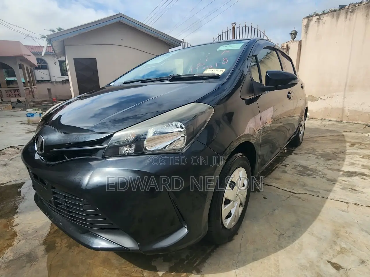 Toyota Vitz 2015 Gray