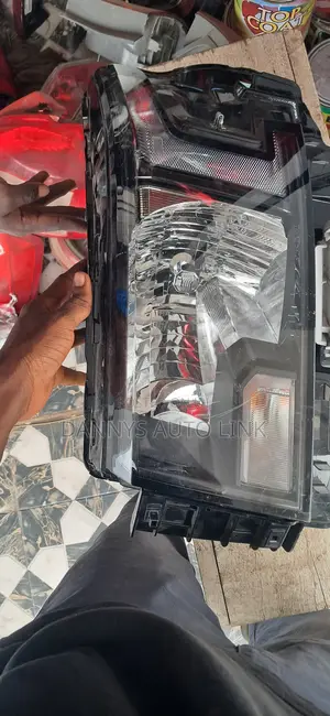 Nissan Navara Frontier 2022 2023 Headlight