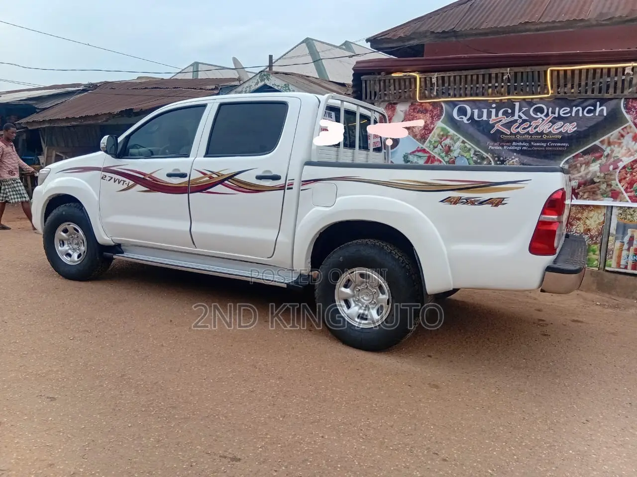 Toyota Hilux SR 4x4 2013 White