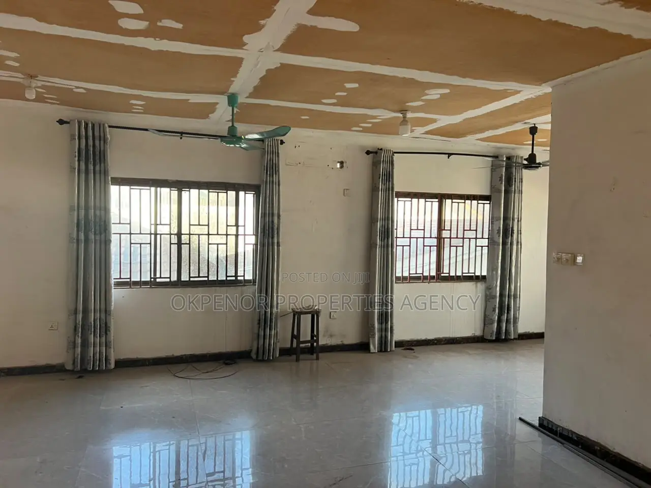Warehouse for Sale at East Airport