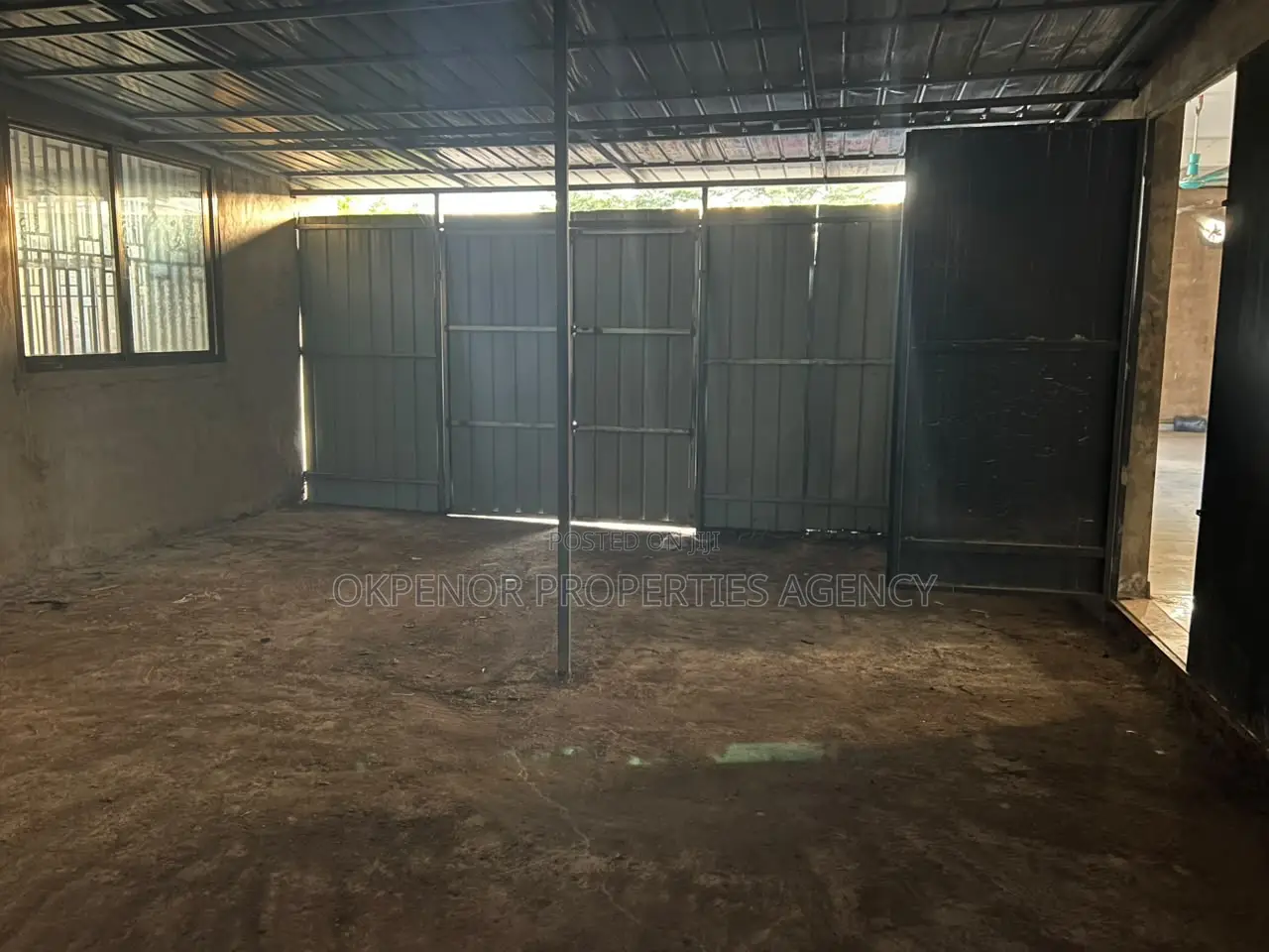 Warehouse for Sale at East Airport