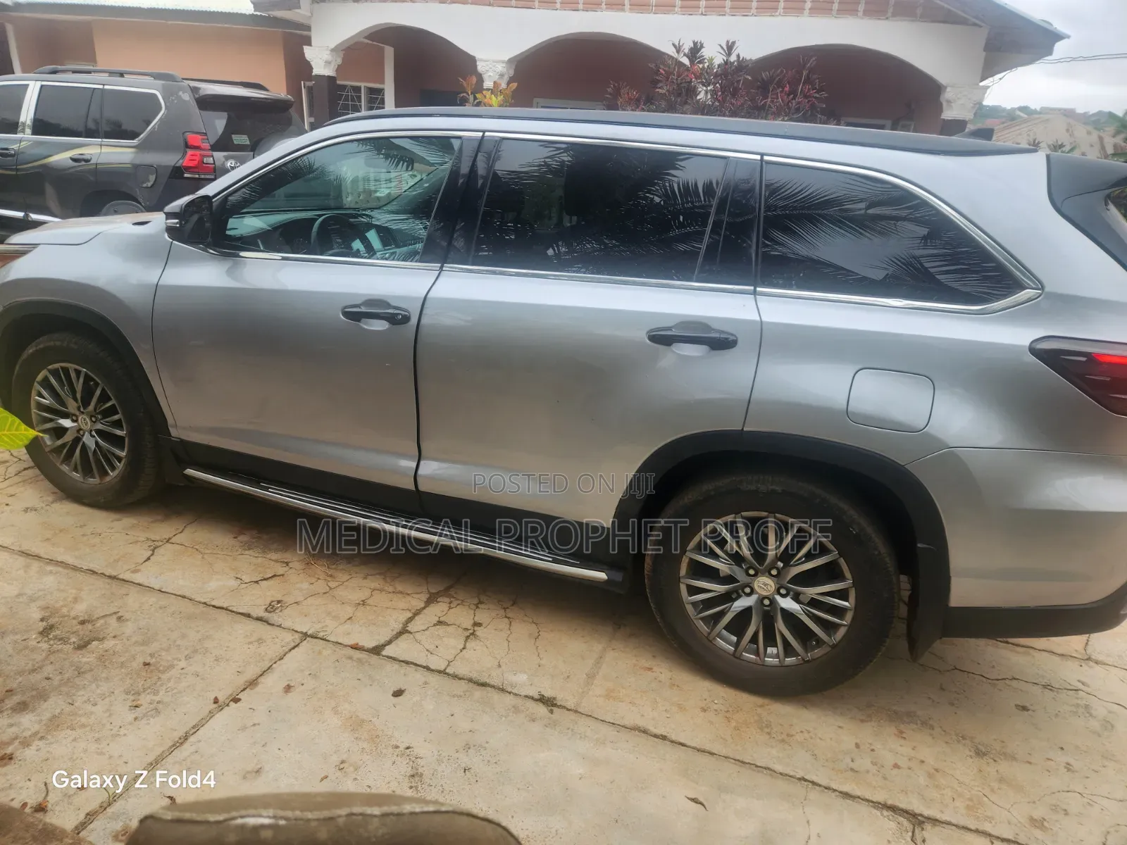 Toyota Highlander XLE V6 4x2 (3.5L 6cyl 6A) 2016 Gray