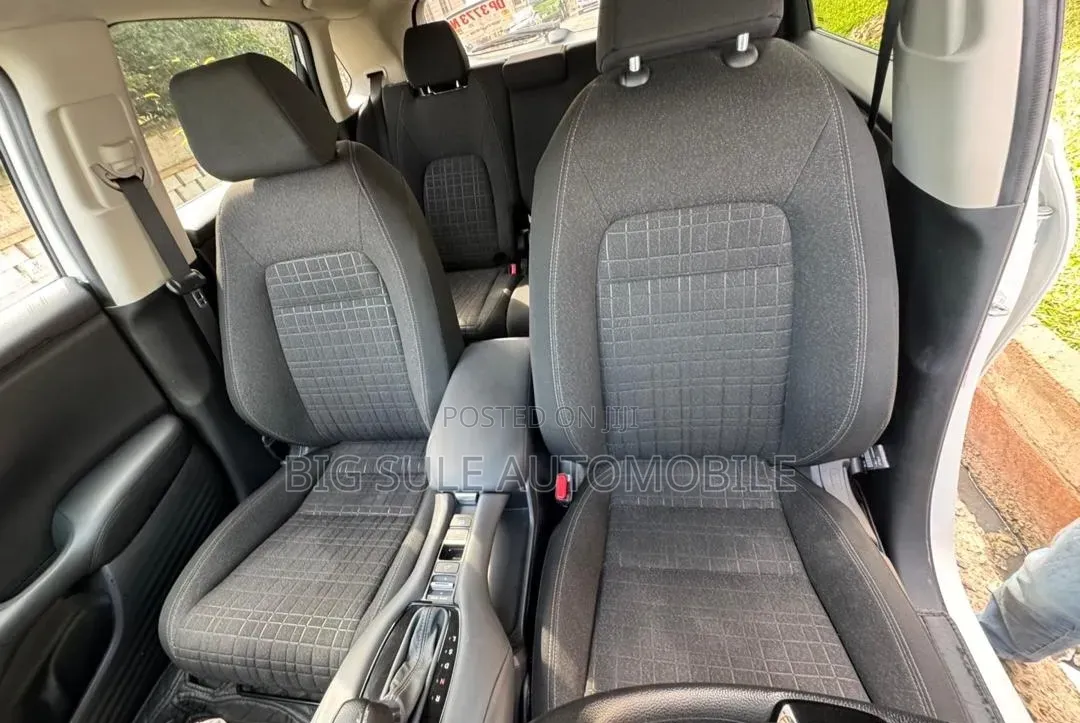 Honda HR-V 2023 White