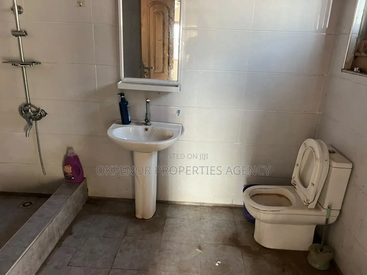 4bdrm House in East Airport, Manet Junction for sale