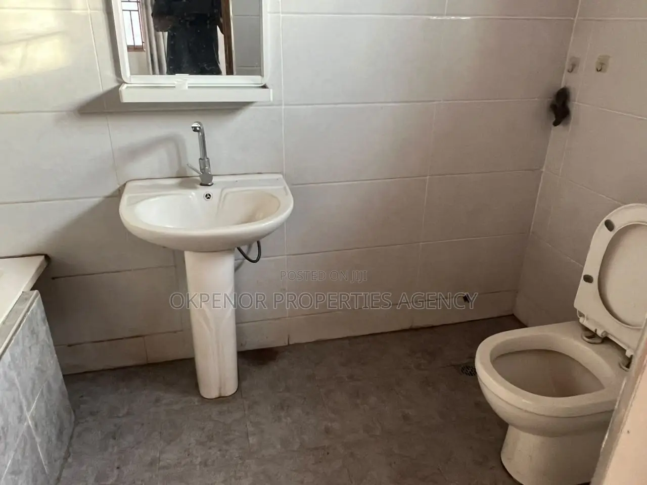 4bdrm House in East Airport, Manet Junction for sale