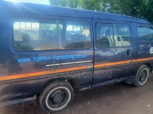 Hyundai H-100 2002 Blue
