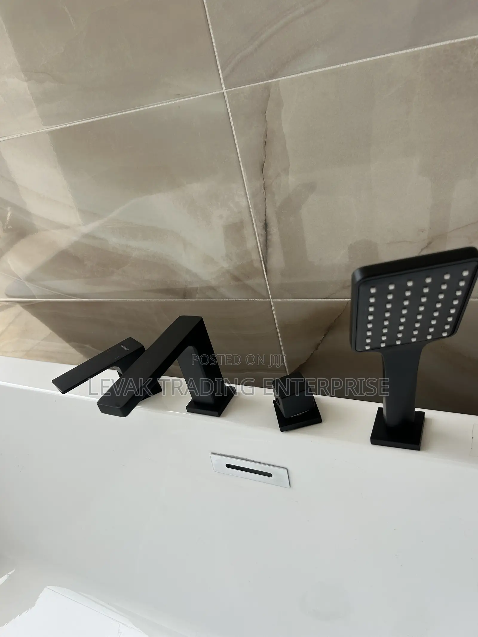 Black Bathtub - Free Standing Tub