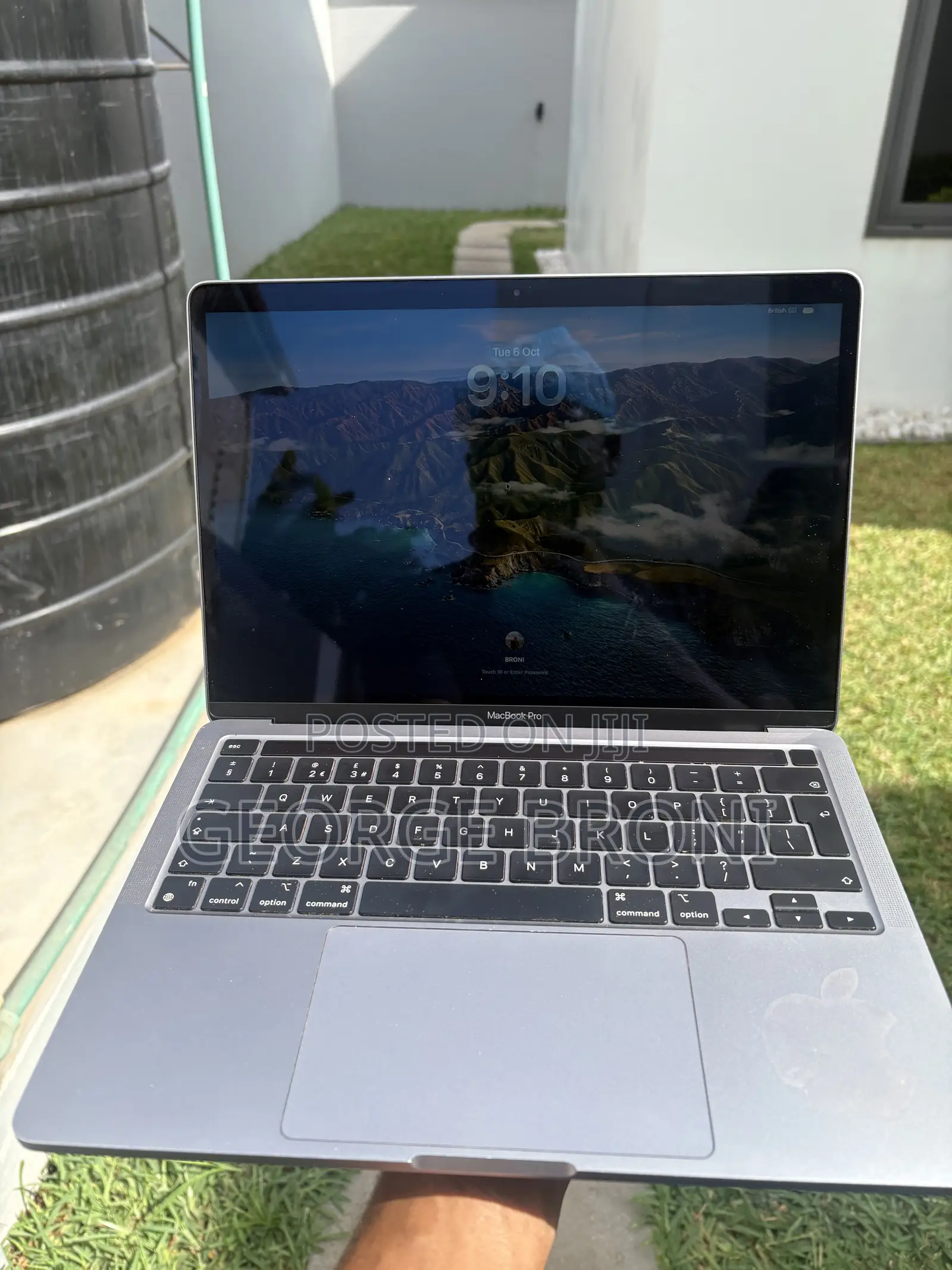 Laptop Apple MacBook Pro 8GB Apple M1 Max SSD 256GB