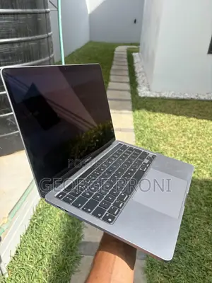 Laptop Apple MacBook Pro 8GB Apple M1 Max SSD 256GB