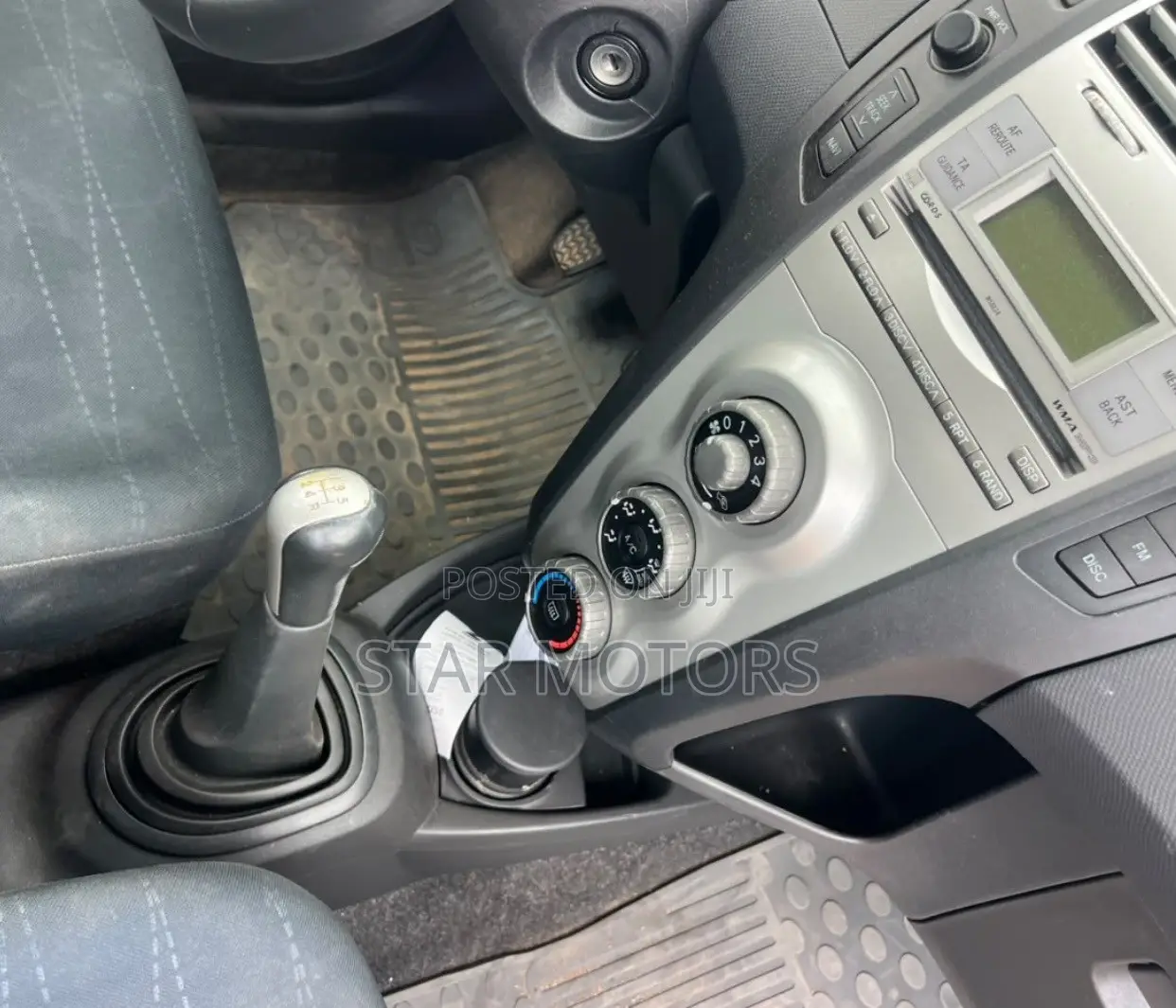 Toyota Yaris 2010 Red