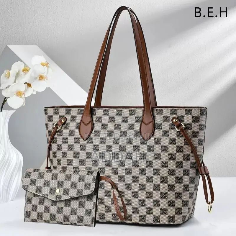 Shoulder Bags