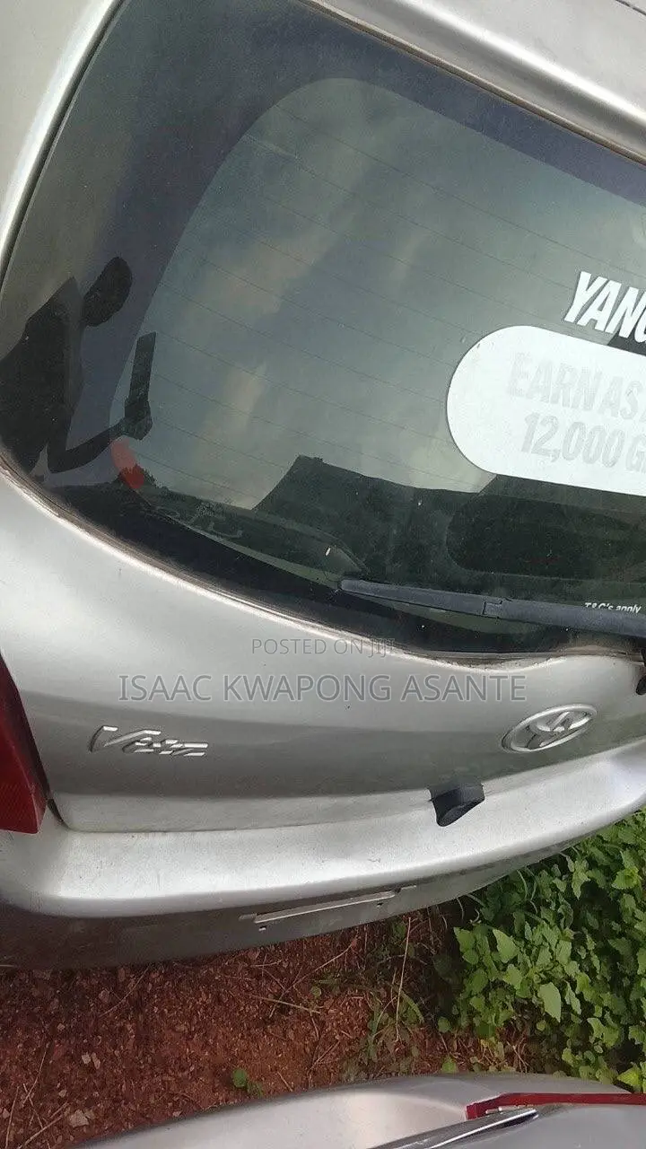 Toyota Vitz 1.0 FWD 3dr 2010 Silver