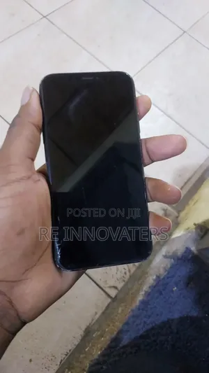 Apple iPhone XR 64 GB Black
