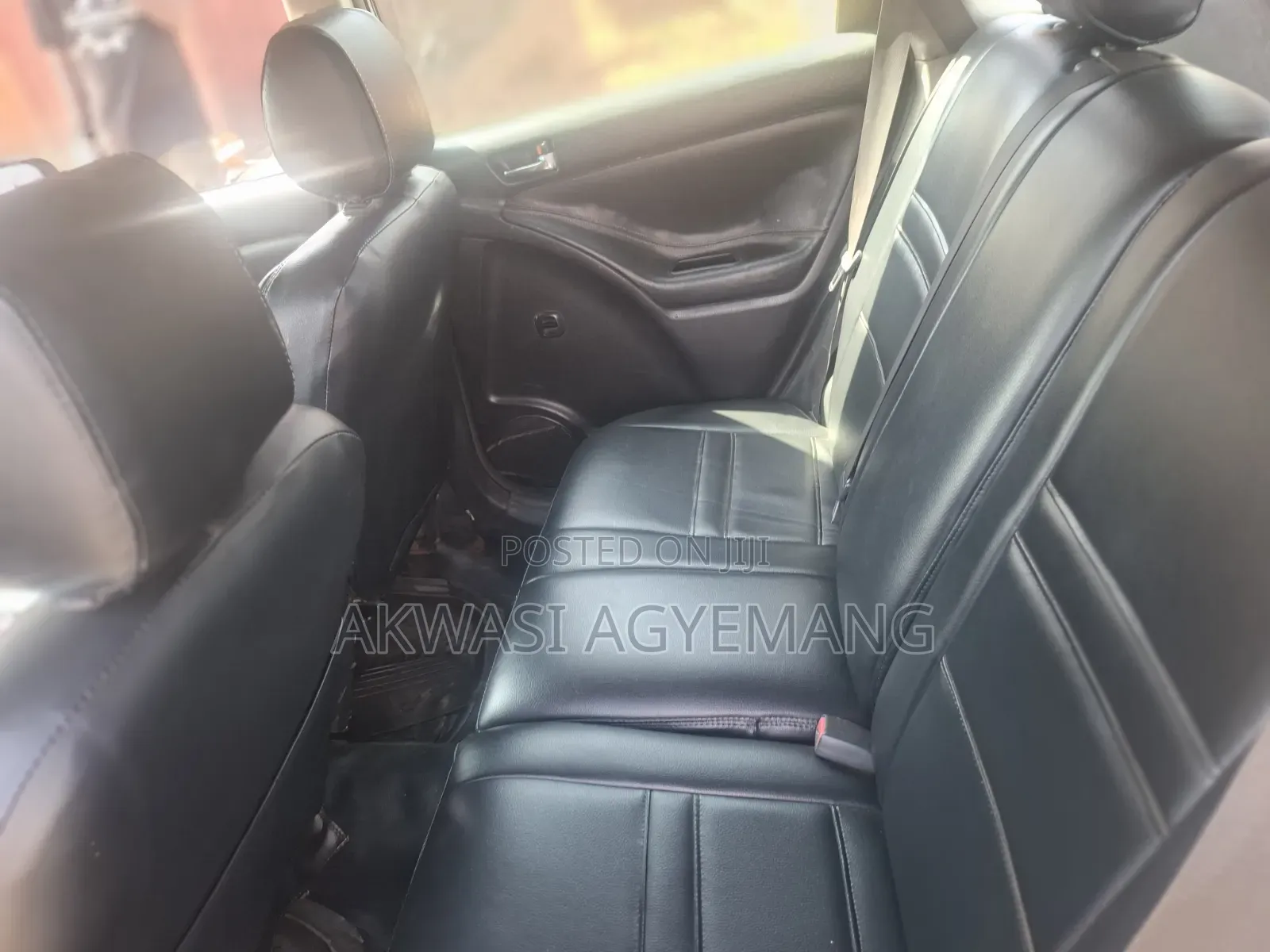Toyota Matrix Hatchback FWD (1.8L 4cyl 5M) 2007 Gray