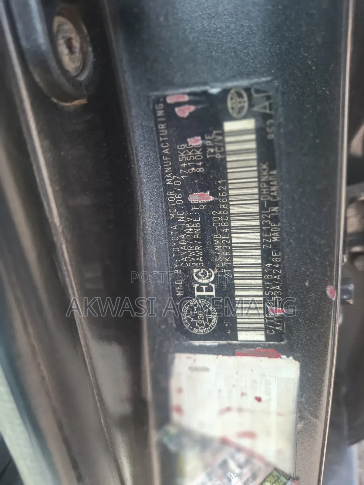 Toyota Matrix Hatchback FWD (1.8L 4cyl 5M) 2007 Gray