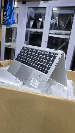 New Laptop HP EliteBook 1040 G8 16GB Intel Core i5 SSD 256GB