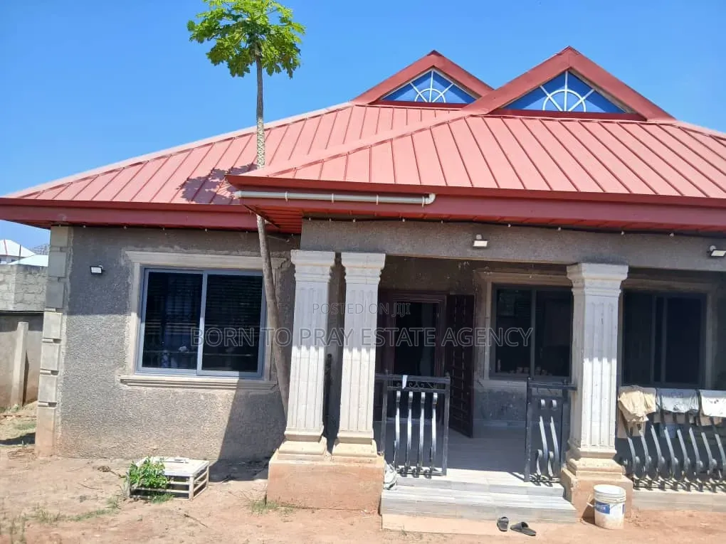 Furnished 3bdrm House in Born To Pray Estate, Ejisu-Juaben Municipal