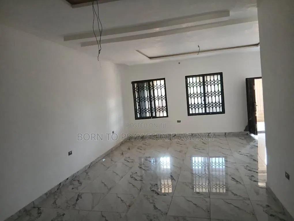 Furnished 3bdrm House in Born To Pray Estate, Ejisu-Juaben Municipal