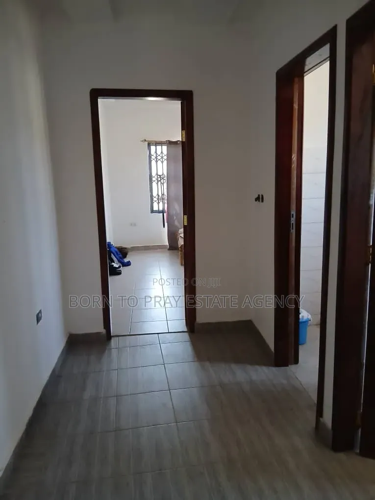 Furnished 3bdrm House in Born To Pray Estate, Ejisu-Juaben Municipal