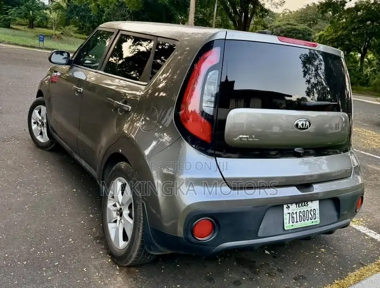 Kia Soul Base Hatchback 2019 Gray