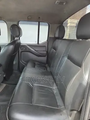 Nissan Navara 2011 Black