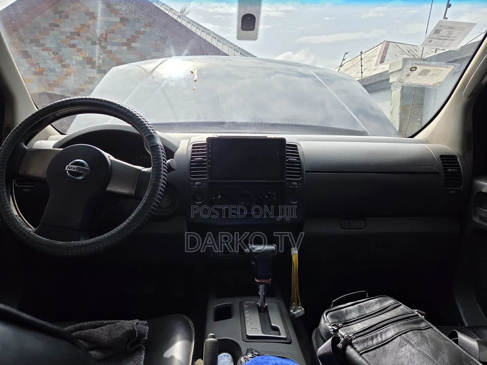 Nissan Navara 2011 Black