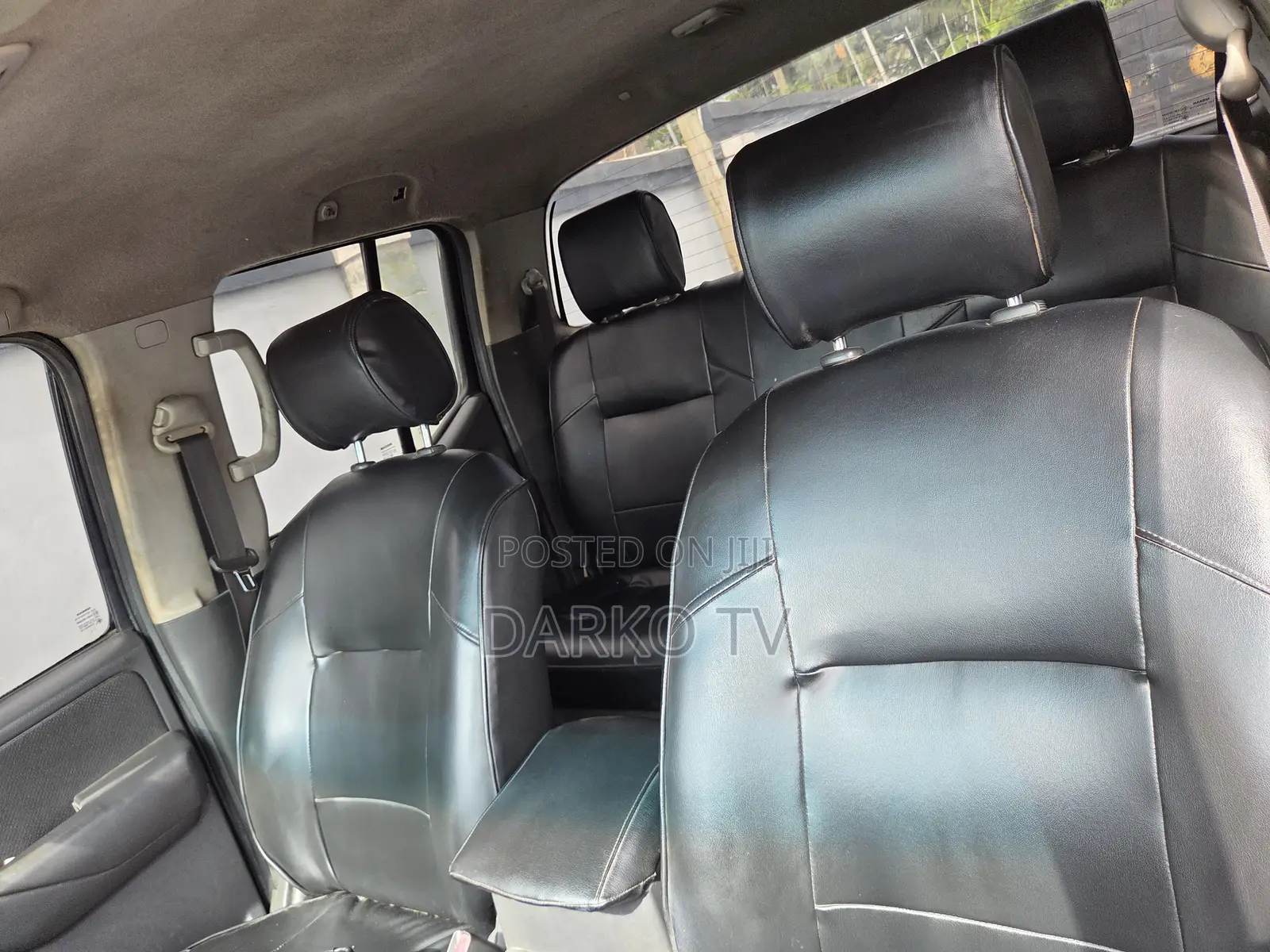 Nissan Navara 2011 Black