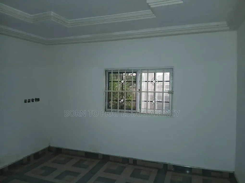 Furnished 5bdrm House in Born To Pray Estate, Ejisu-Juaben Municipal