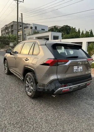 Neat Toyota RAV 4 for Rent