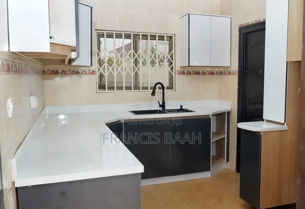 3bdrm House in Shining Star Real, Accra Metropolitan for sale