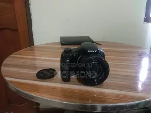 Sony Cyber-Shot DSC-HX400V 20.4MP Camera – 50× Optical Zoom