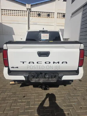 Toyota Tacoma TRD Off-Road Double Cab 4WD 5.0 ft. SB (Automatic) 2025