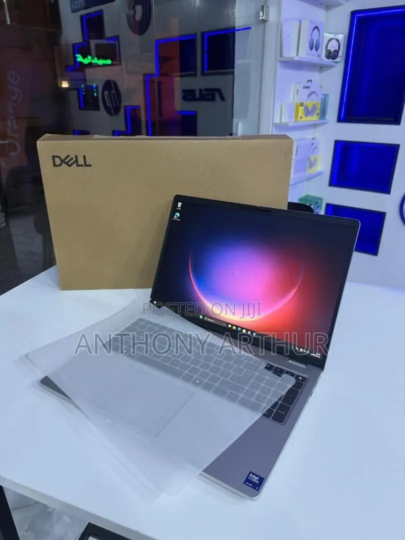New Laptop Dell 16 Premium 16GB Intel Core i7 SSD 1T