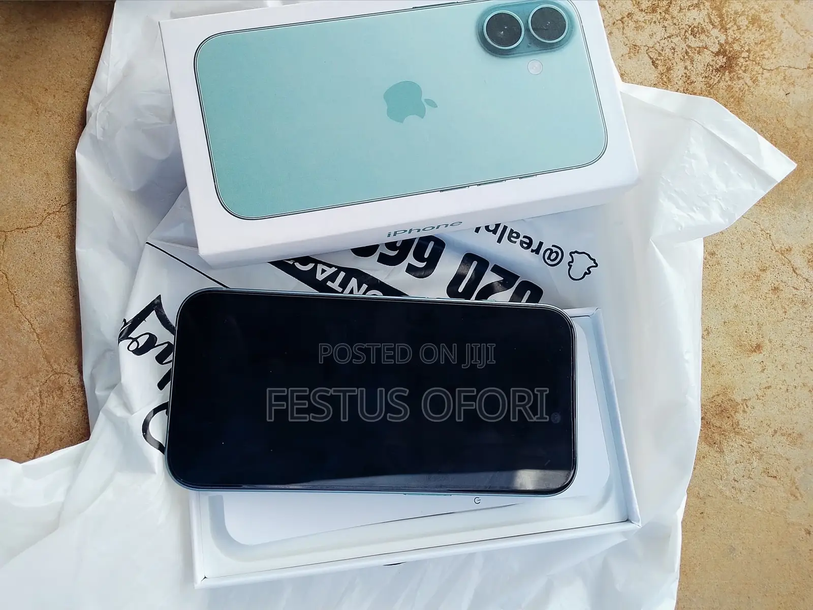 Apple iPhone 16 128 GB Green
