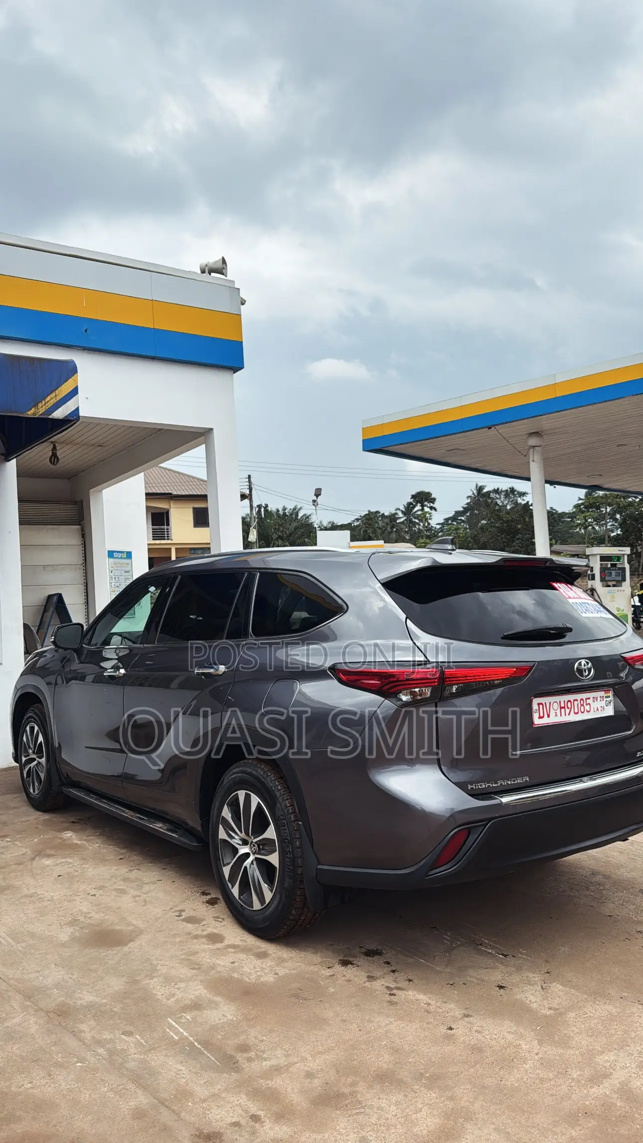 Toyota Highlander XLE 2021 Gray