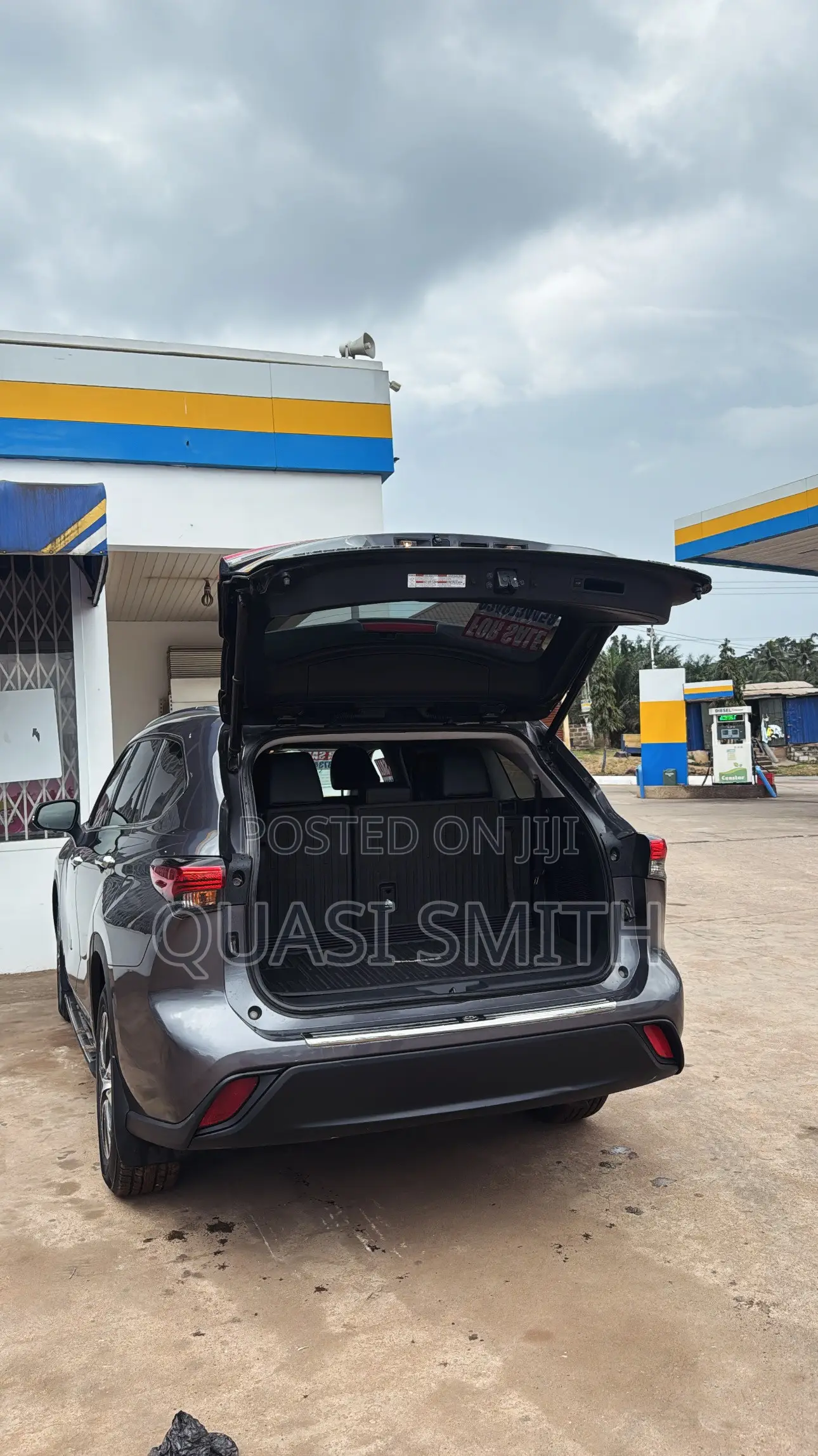 Toyota Highlander XLE 2021 Gray