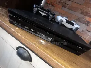 PlayStation 4 Pro ( PS4 Pro ) Limited Edition