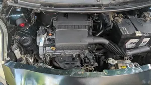 Toyota Vitz 1.3 FWD 5dr 2010 Green