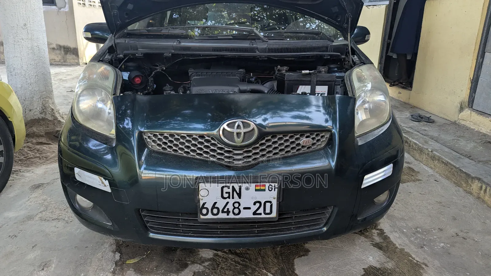 Toyota Vitz 1.3 FWD 5dr 2010 Green
