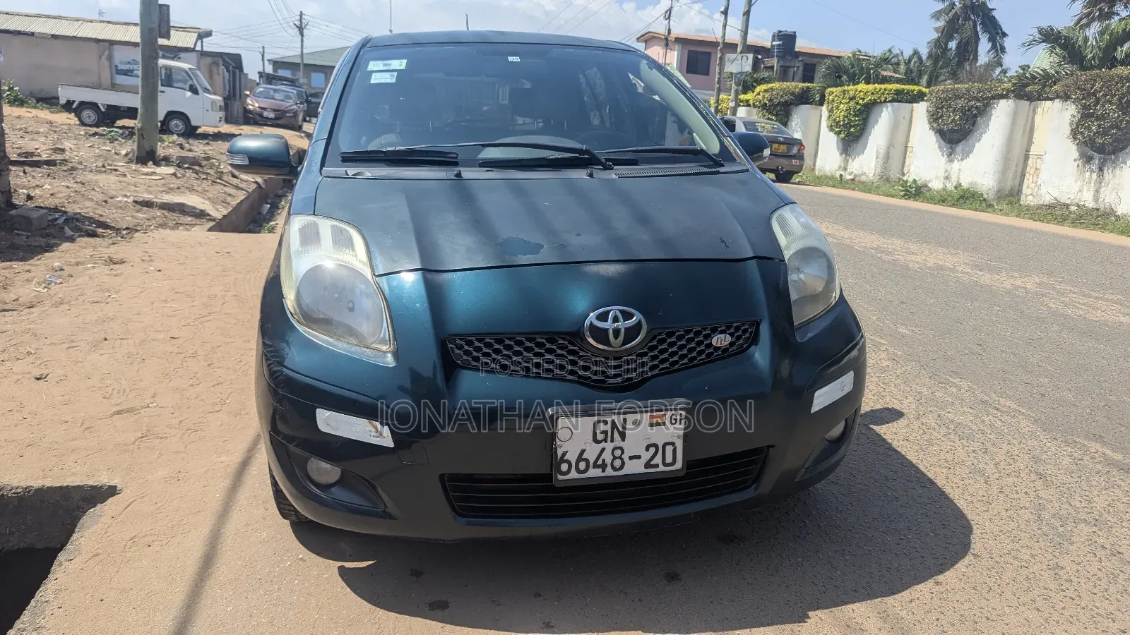 Toyota Vitz 1.3 FWD 5dr 2010 Green