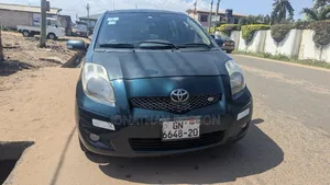 Toyota Vitz 1.3 FWD 5dr 2010 Green