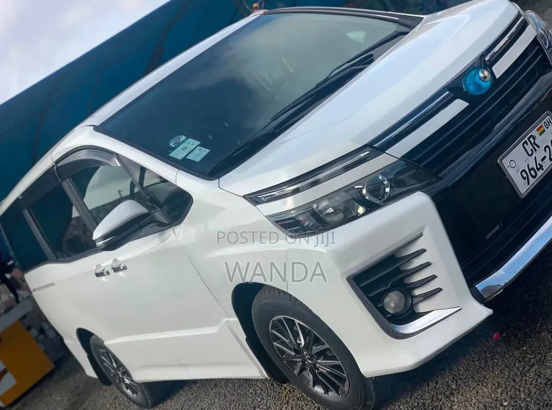 Toyota Voxy for Rent