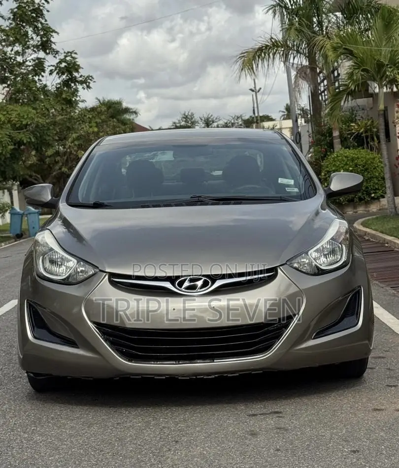Hyundai Elantra SE 4dr Sedan (1.8L 4cyl 6A) 2015 Brown